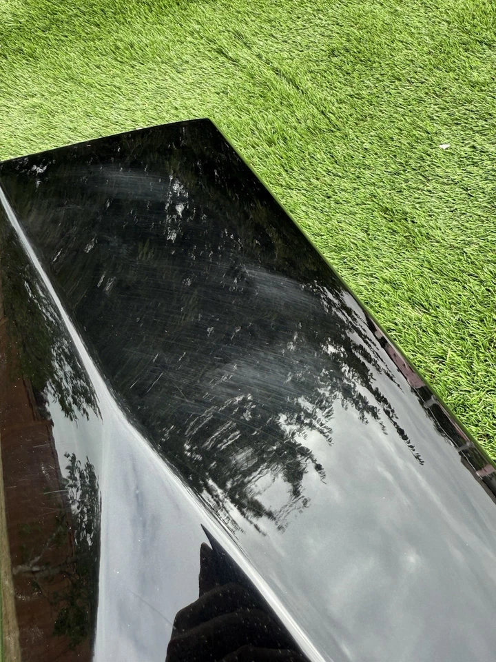 Panel basculante lateral izquierdo del conductor Lamborghini Huracán 2015-2017 OEM 4T0853123 Foto 2 de 4