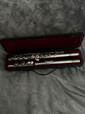 Yamaha Querflöte 211SII Böhm-System geschlossene Klappen silberfarben Koffer