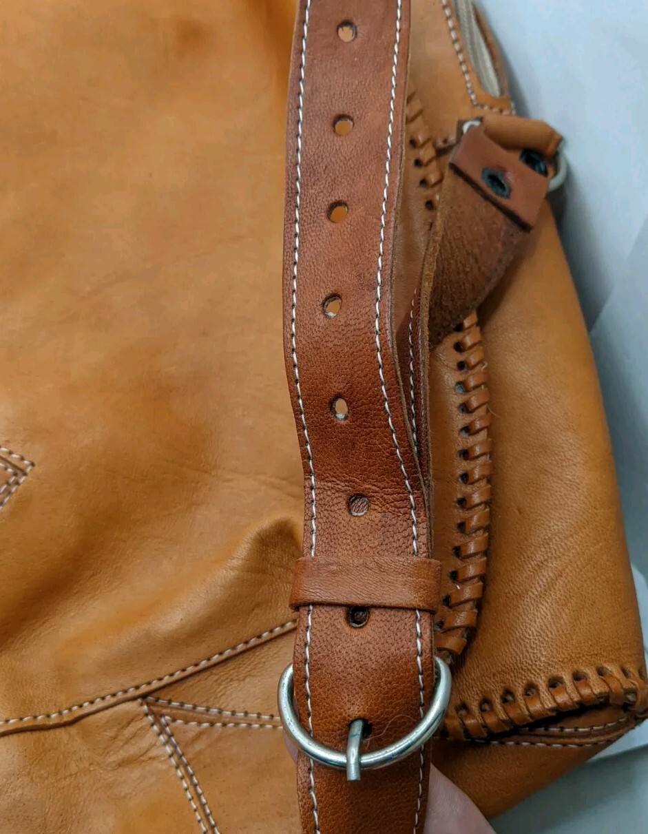 Handmade Leather Patchwork Purse, Hand Tooled Flo… - image 3