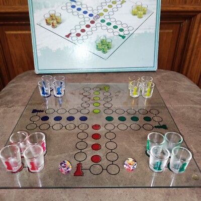 Drinking Ludo mit Schach und Backgammon 