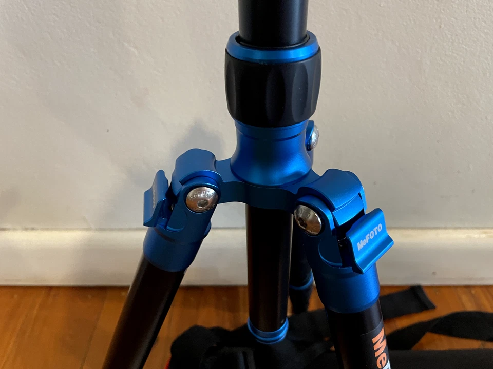 Mefoto A1350 Aluminium tripod , as new . - image 3 of 4