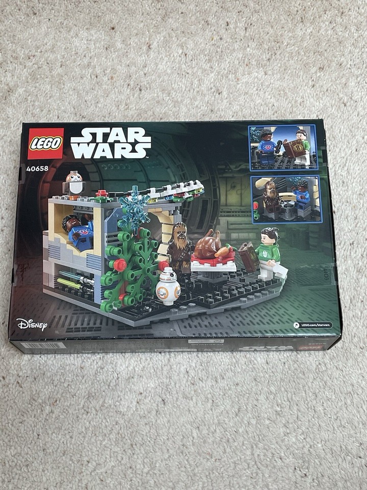 LEGO Star Wars Millennium Falcon Holiday Diorama (40658) Brand New