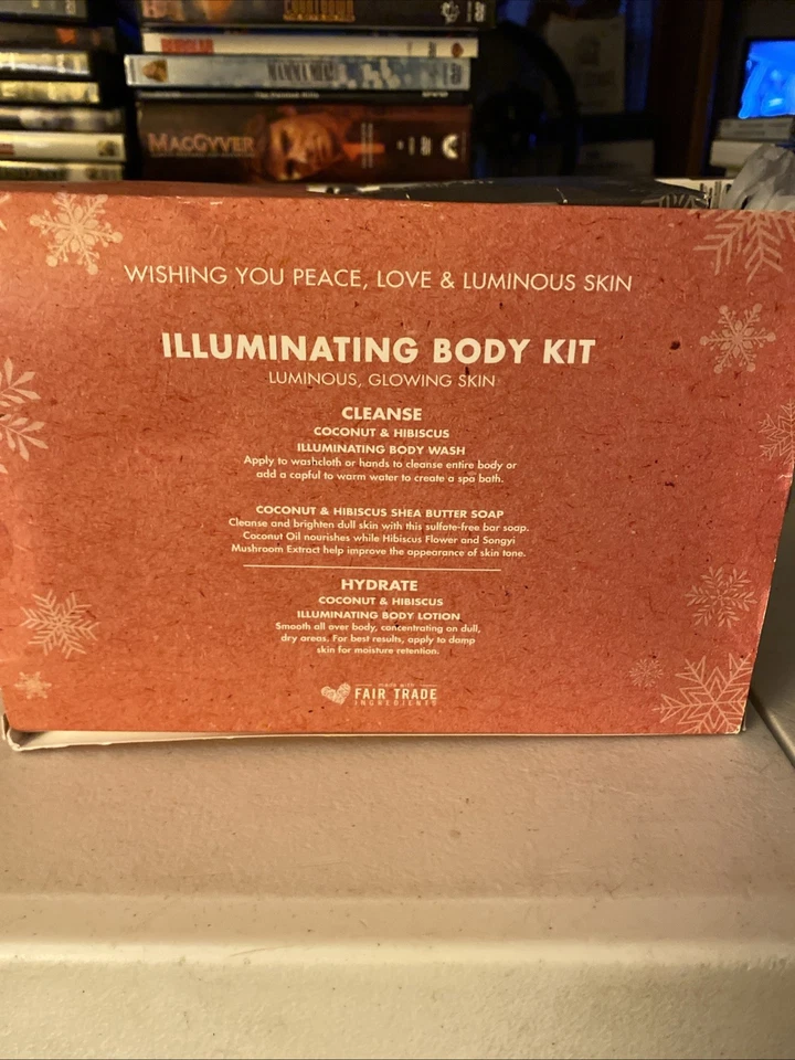 Kit Cuerpo Iluminador Shea Moisture Coco e Hibisco 4 Piezas Nuevo Caja Abierta Foto 2 de 2