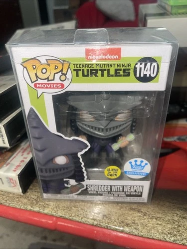 Funko POP! Movies: TMNT - Shredder With Weapon [GITD] #1140 (Funko Shop EXCL)