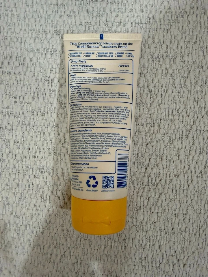 Protector solar Vacation Classic amplio espectro FPS 50 - 6 fl oz / 177 ml Foto 2 de 2