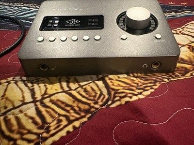 Universal Audio Arrow Thunderbolt Audio Interface, 2 Mic, Phantom, XLR/TRS