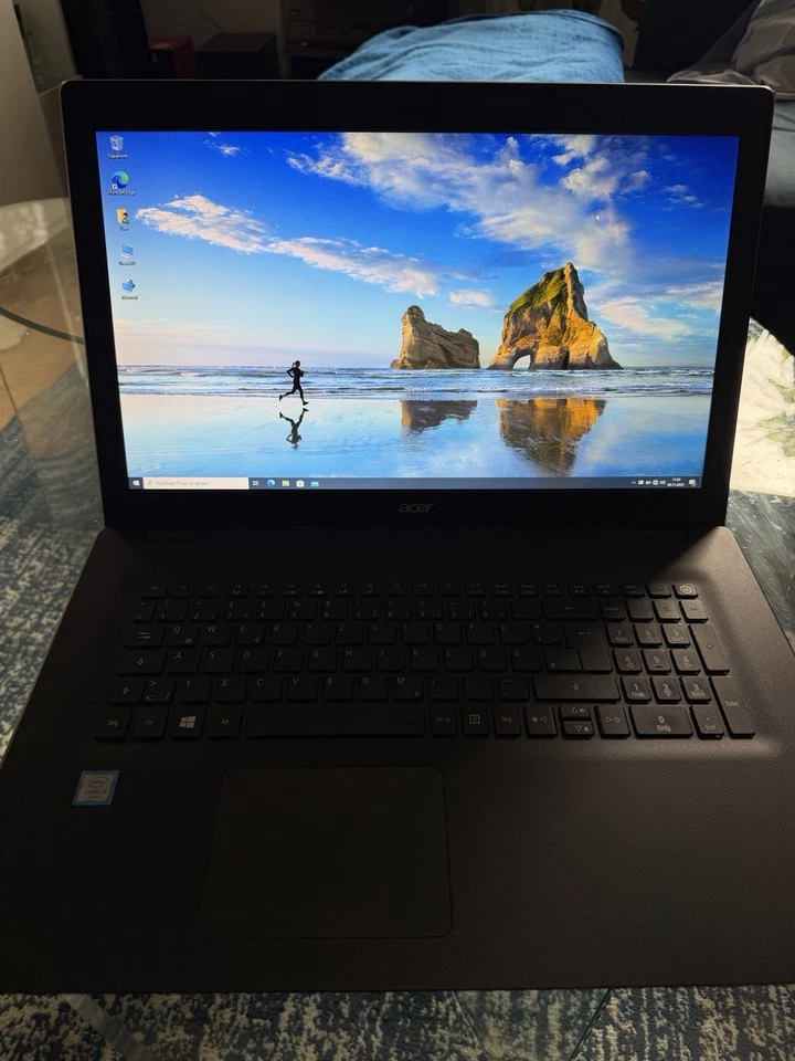 Acer Travelmate P278, i5, 17“, DVD, Wlan/NIC, 8GB, 250GB + 500GB SSD, Win10/11. - Bild 2 von 4