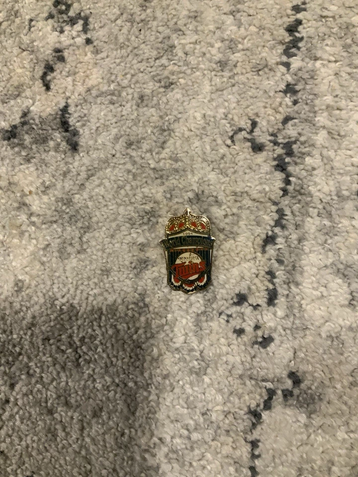 2010 Cooperstown Dreams Park Pins Lot of 5 & MN Twins 1991 Worlds Series Pin - Image 2 of 4