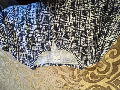 Woman s Skip The Neck Top From CHIC Size 3X Box A