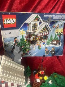 LEGO Winter Village Toy Shop 10199 Near Complete W Extras! Santa Escalator Campr
