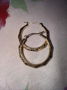 14k Yellow Gold Vintage Hoop Earrings with Design Cut Out