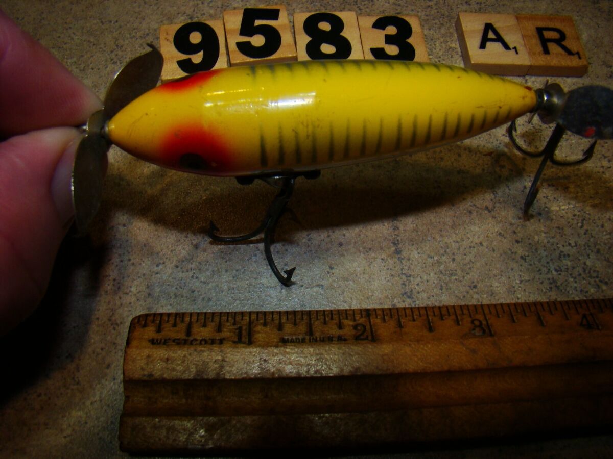 U9583 AR HEDDON WOUNDED SPOOK YELLOW SHORE XRY FISHING LURE U9583 AR HEDDON WOUNDED SPOOK YELLOW SHORE XRY FISHING LURE