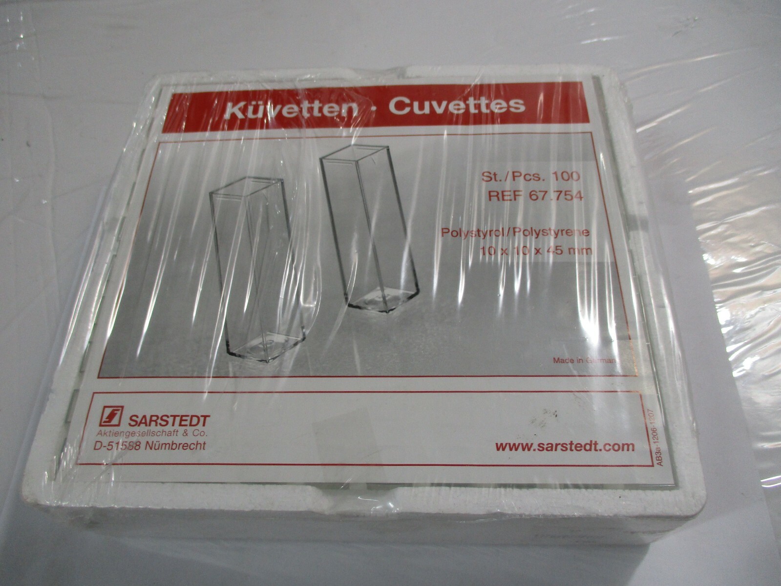 KUVETTEN CUVETTES 67.754 POYSTYROL /POLYSTYRENE 10 X 10 X 45 MM 100 PCS