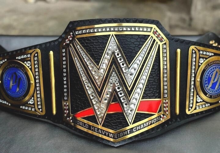 WWEチャンピオンベルト WWE 公式チャンピオンベルト - メルカリ