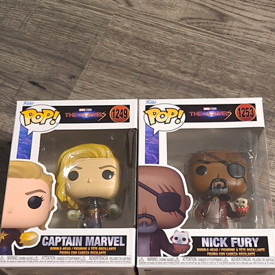 Funko Pop! The Marvels Marvel Captain Marvel 1249 & Nick Fury 1253 Figur