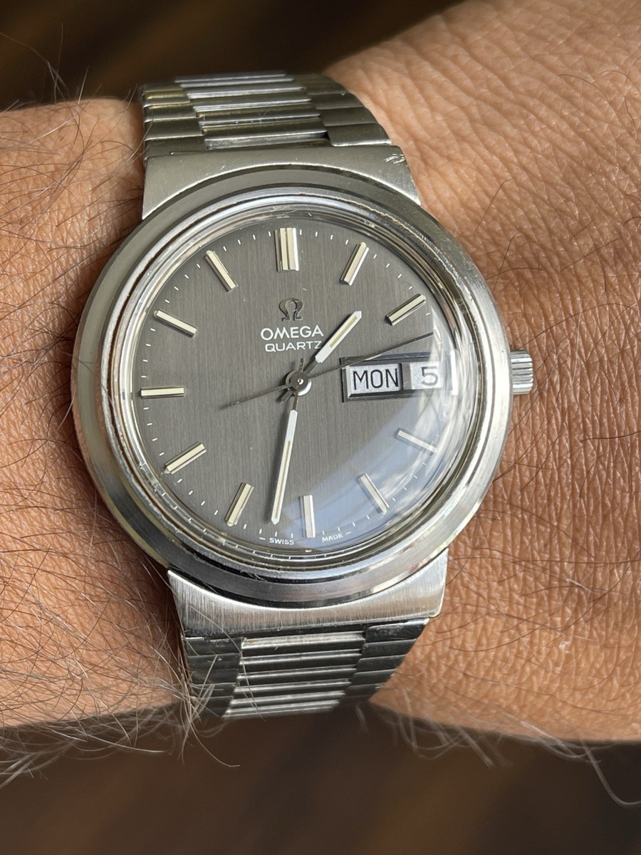 Vintage Omega Watch Quartz Day Date 8 Jewels movement 1310