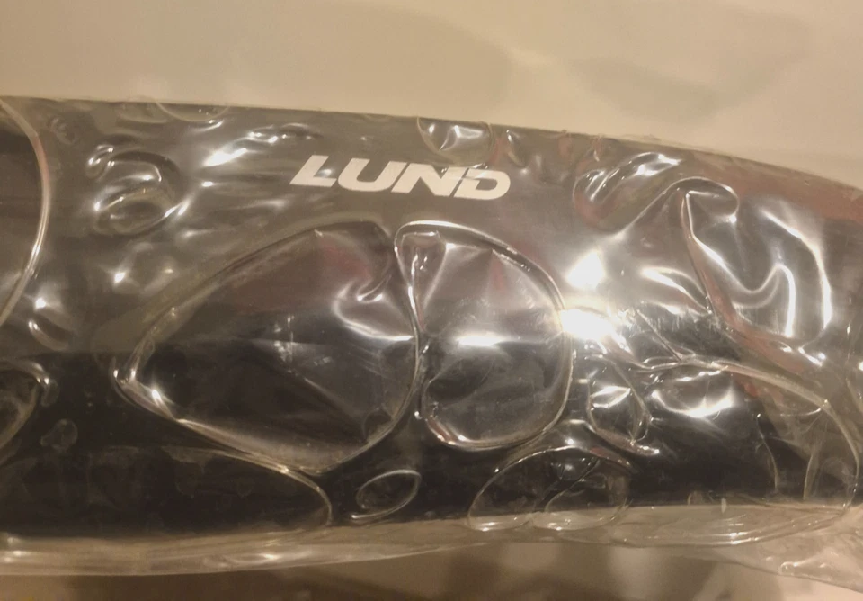 Dodge Durango Lund 2004-2007 capó protector - 972461 humo Foto 2 de 4