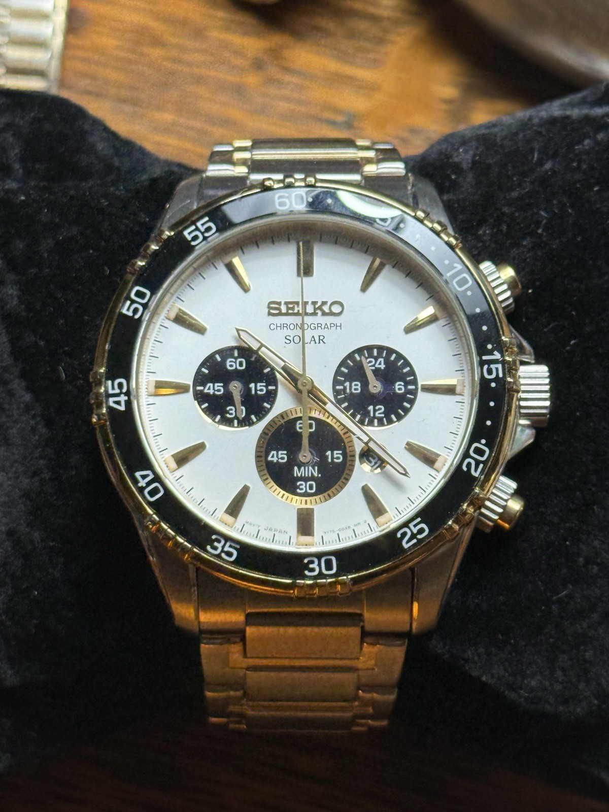 Seiko Chronograph Solar Quartz 100m White Dial Black Bezel Steel Bracelet 44mm