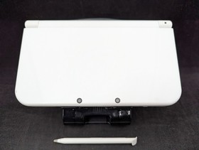 B2194 Nintendo new 3DS LL XL console White Japan w/adapter game pen fx