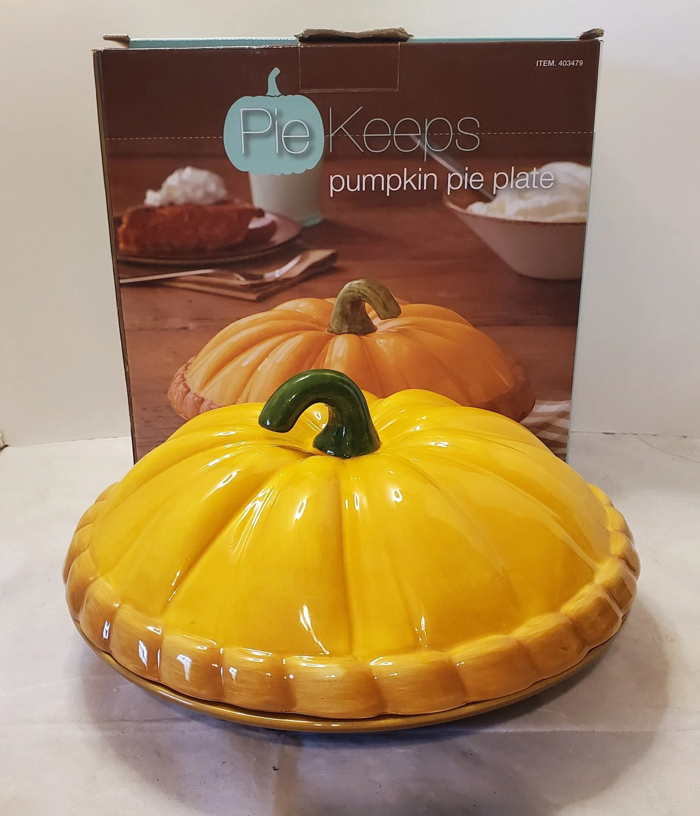 Over And Back Stoneware Covered Pie Plate In Original Box. 11" Holiday Festive
Opens in a new window