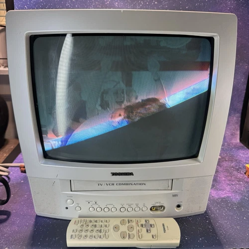 Toshiba MV13N2W 13" CRT TV / VCR Combo Retro Gaming with Remote WORKS GREAT.