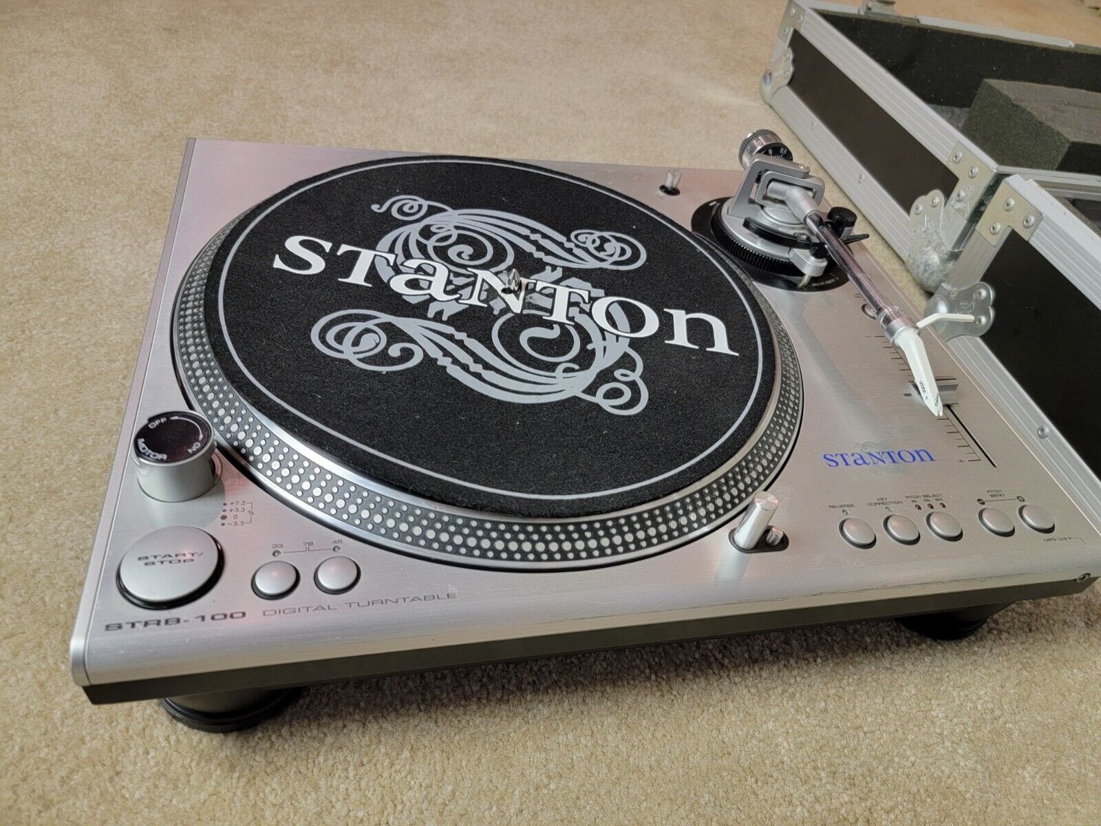 STANTON STR8-100 TURNTABLE WITH HARD CASE & STYLUS ORTOFON ELEKTRO CONCORDE S