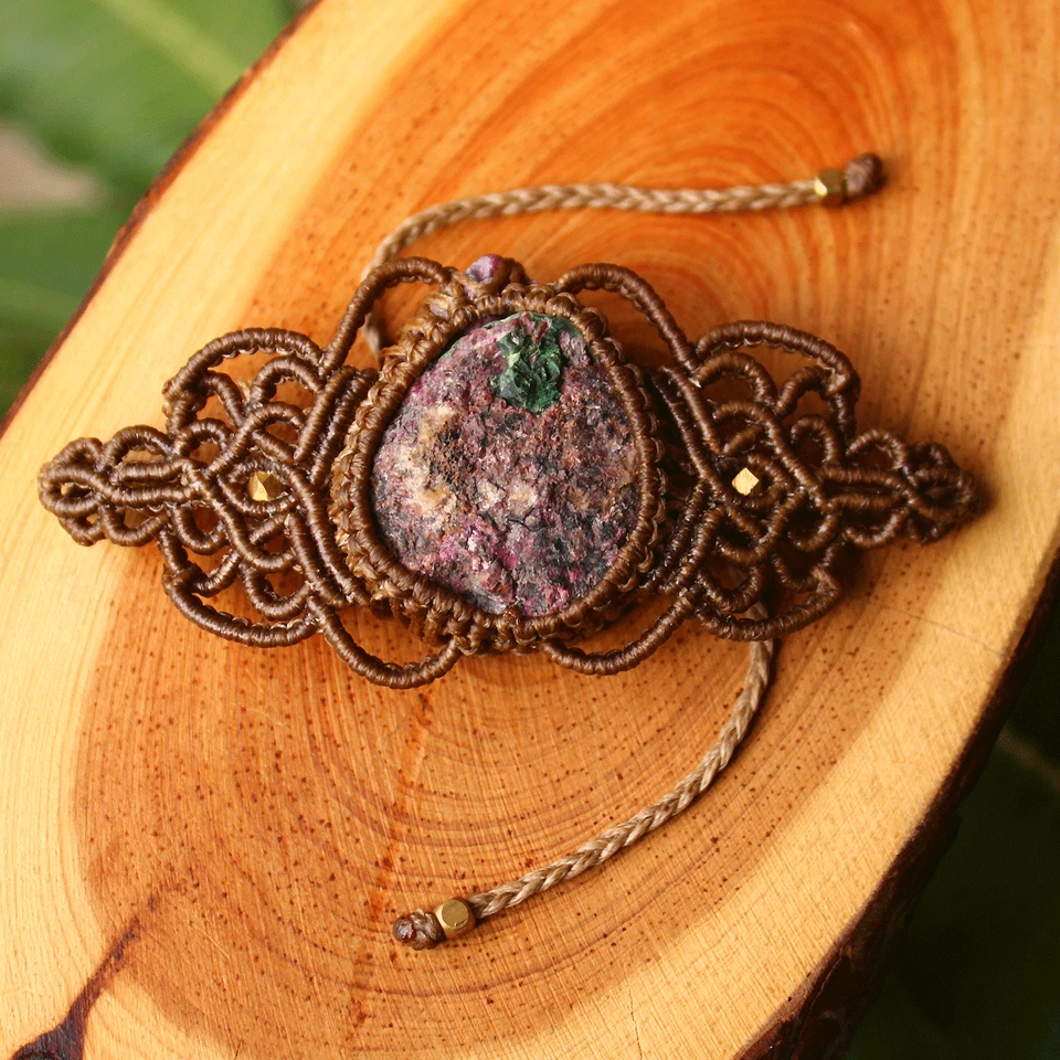 Pulsera de macramé bohemio de cristal druzy crudo calcita cobalto natural hecha a mano Foto 2 de 4