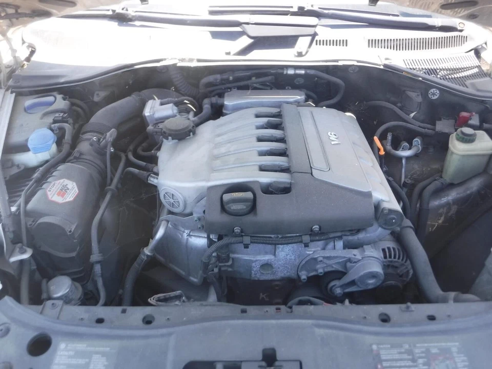 Conjunto de filtro de aire usado se adapta a: Volkswagen Touareg 2004 3,2 grado A Foto 4 de 4