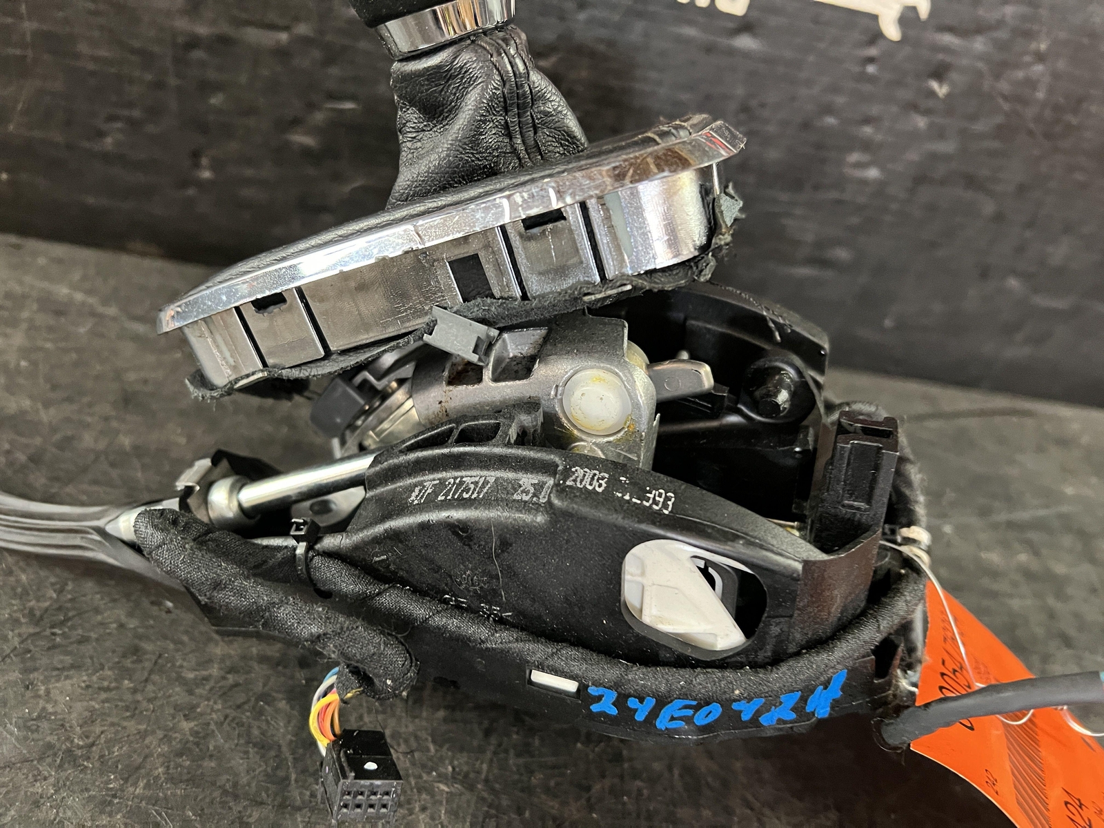 09-11 MASERATI GRANTURISMO AUTOMATIC FLOOR SHIFTER GEAR SELECTOR