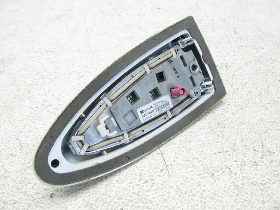 06-11 宝马 E90 E92 330i 335i 328i 325i 335d M3 鲨鱼车厢卫星天线 06162 — 第 3/4 张图片