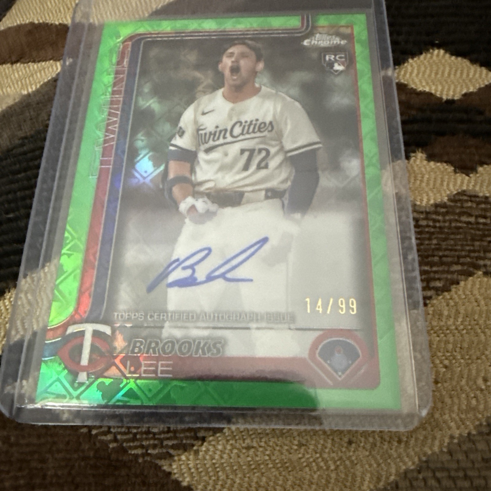 2025 Topps Chrome LogoFractor Brooks Lee Rookie Auto Green Refractor /99 Twins