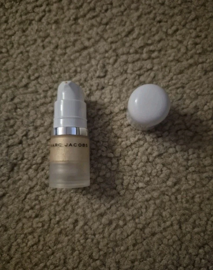 MARC JACOBS РОСЫ КАПЛИ КОКОСОВЫЙ ГЕЛЬ ХАЙЛАЙТЕР СНЯТ С ПРОИЗВОДСТВА - Изображение 2 из 3