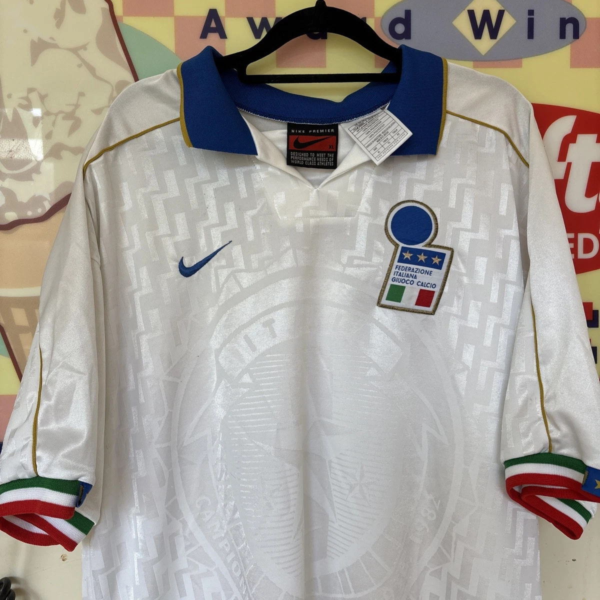 Preços baixos em Camisas de futebol da Equipe Nacional Nike Itália