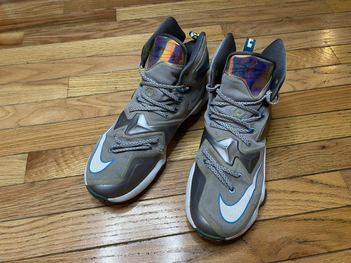 Nike‎ LeBron 13 Hologram Size 9.5 Nike Lebron XIII 13 Hologram GS Basketball | Mercari main image 2