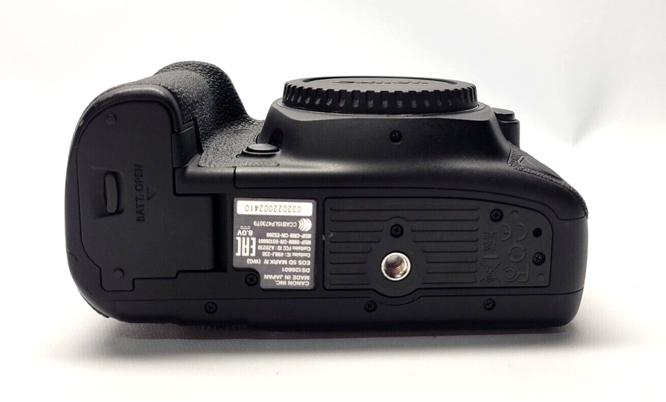 Canon EOS 5D MARK IV 30.4 MP Digital SLR CameraBlack Mark 4 Body Only