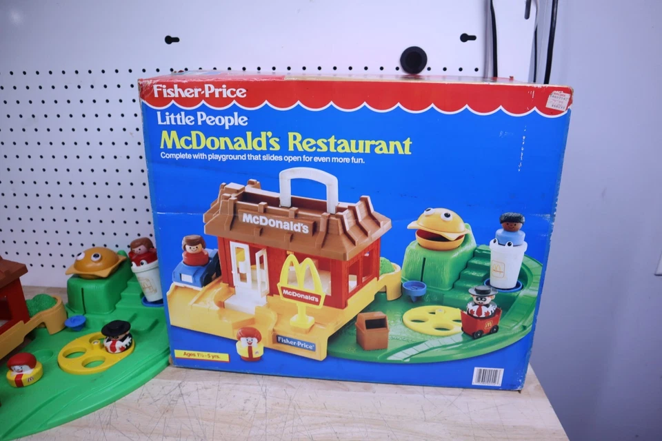 Nice Vintage Fisher-Price Little People McDONALDS 2552 1989 Restaurant & Box USA - Image 3 of 4