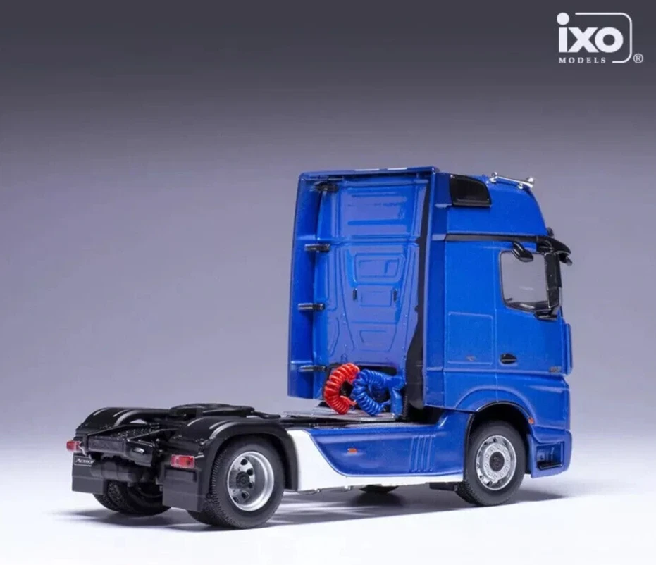 IXO MODELS 1:43 CAMION MERCEDES-BENZ ACTROS MP4 BLU ART TR206.22 - Immagine 2 di 3