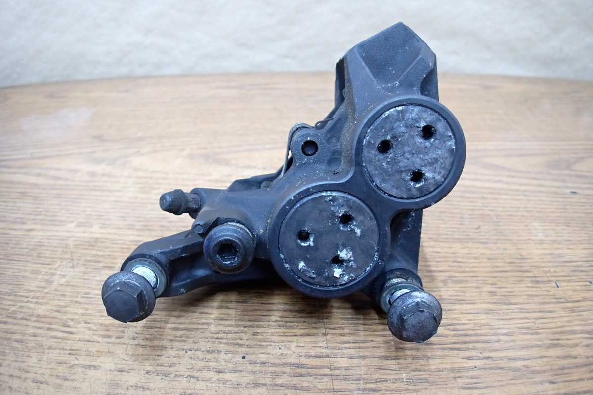 2007 YAMAHA XV1900CT STRATOLINER MIDNIGHT FRONT LEFT BRAKE CALIPER