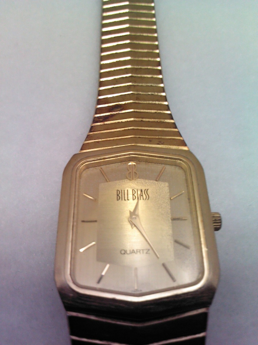Vintage 1980s Bill Blass Gold Tone Quartz Watch Bill Blass Womens 293-3132 Gold-tone Quartz Watch With Black  main image 4