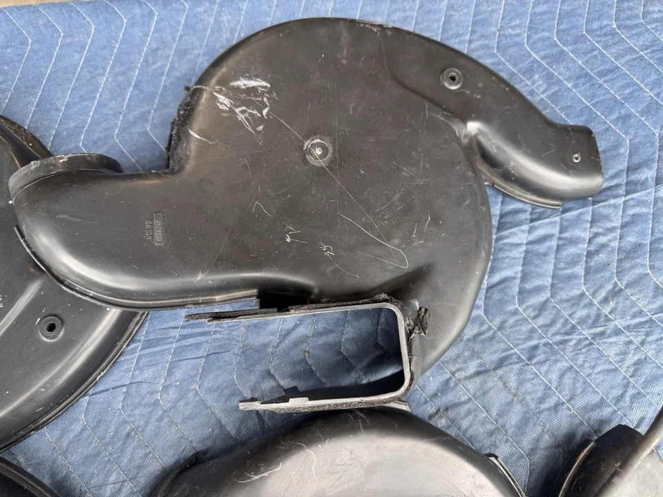 Volvo 240 244 245 1986-1993 calentador soplador motor caja cubiertas laterales piezas OEM #4922E Foto 4 de 4