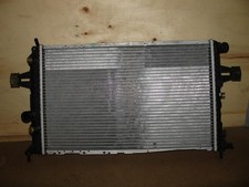 93174625 Engine Cooling Radiator For 1999-2005 Vauxhall Zafira