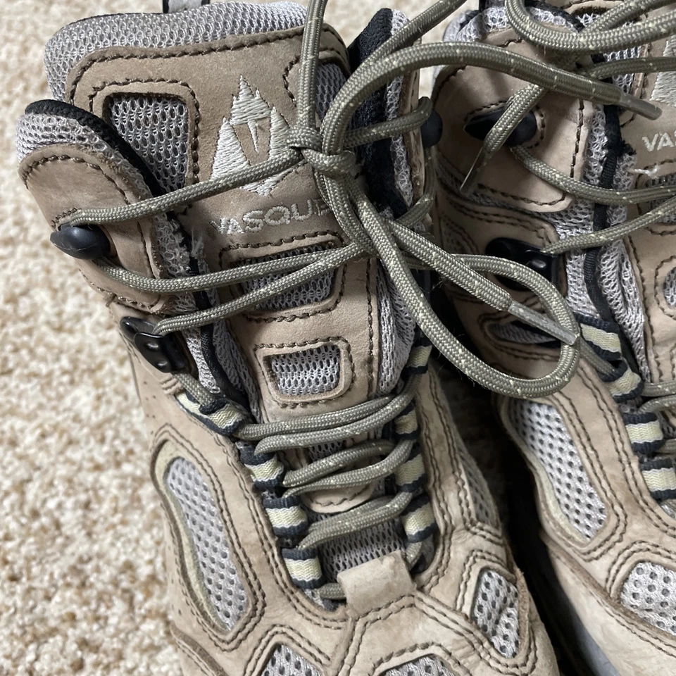 Vasque Women’s  Size 8W Hiking Boots Suede Gore-Tex Vibram Soles - Image 4 of 4