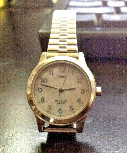 Timex Indiglo WR30M Mother of Pearl Dial Expansion Band Silver Tone Watch