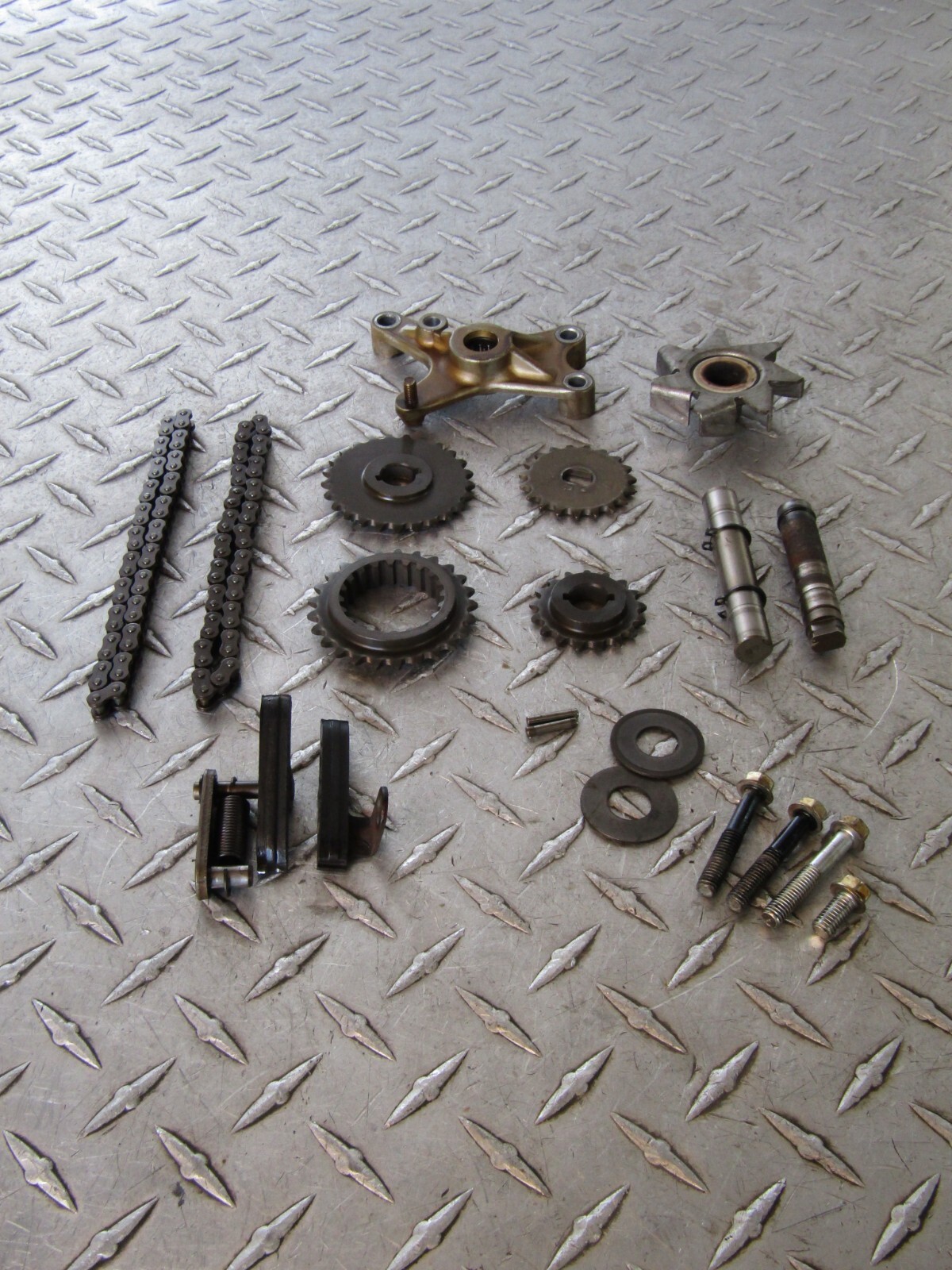 2007 07 KAWASAKI VN1600B VN 1600 VULCAN MEAN STREAK OIL PUMP HARDWARE ASSEMBLY