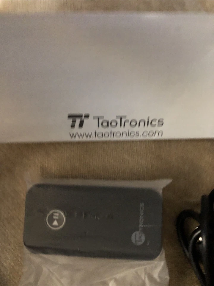 TaoTronics TT-BR05 Bluetooth Receiver/Car Kit, Portable Wireless Audio Adapter - Image 3 of 3