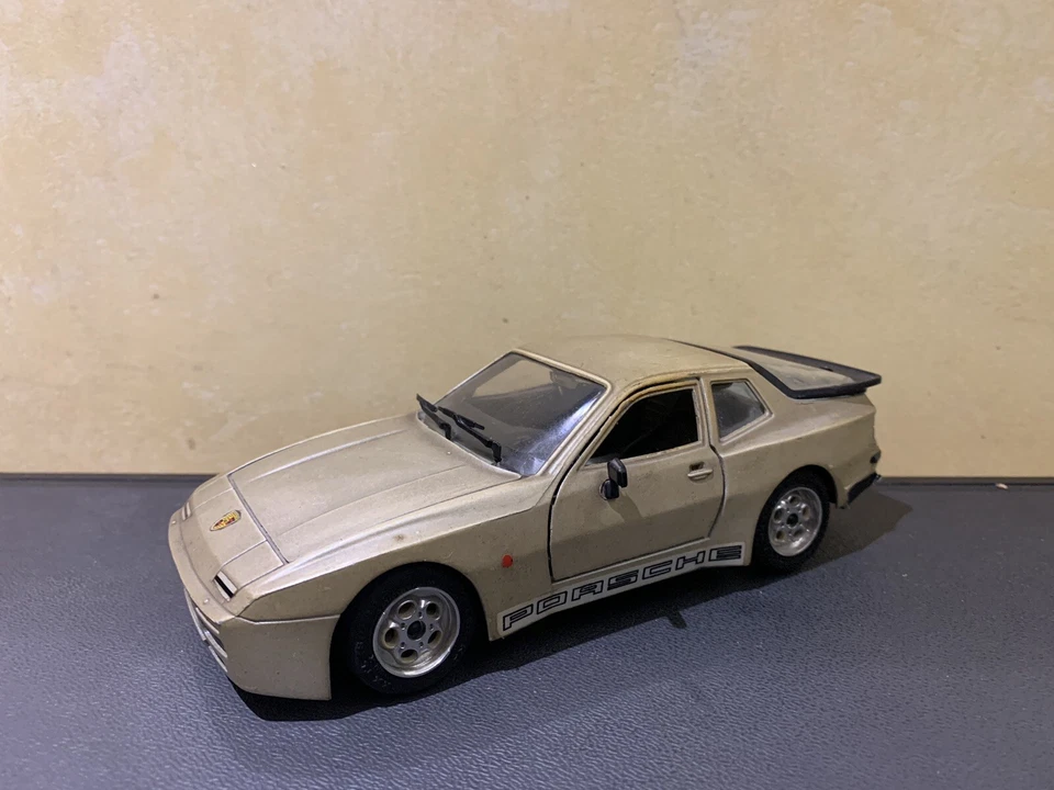 PORSCHE 944 TURBO. Majorette scala 1/24; - Immagine 2 di 4