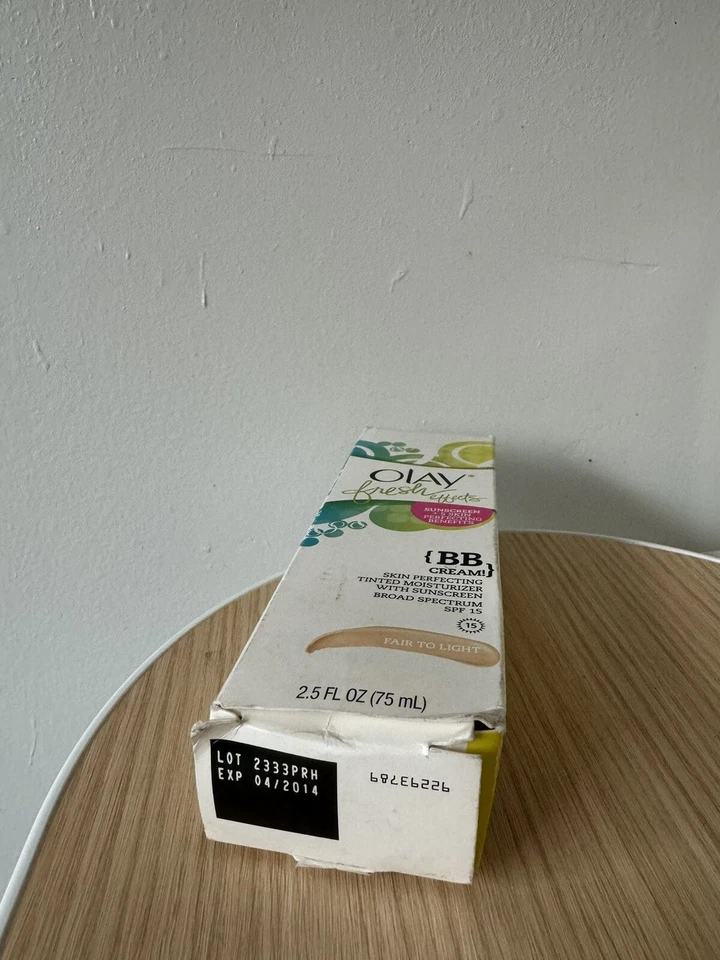 Olay Fresh Effects Skin Perfecting SPF 15 BB Cream FAIR TO LIGHT COLLECTIBLE - Image 4 of 4