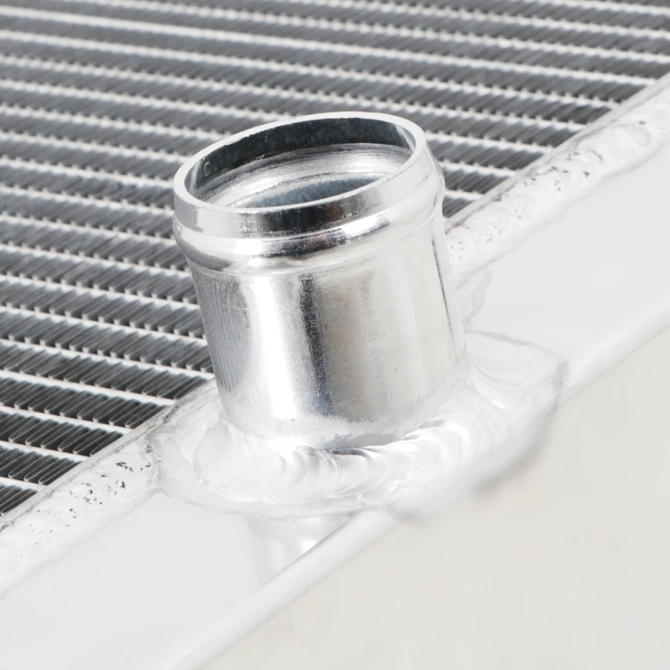 JAPSPEED UNIVERSAL 100MM THICK HIGH FLOW ALUMINIUM ALLOY RADIATOR - Image 4 of 4