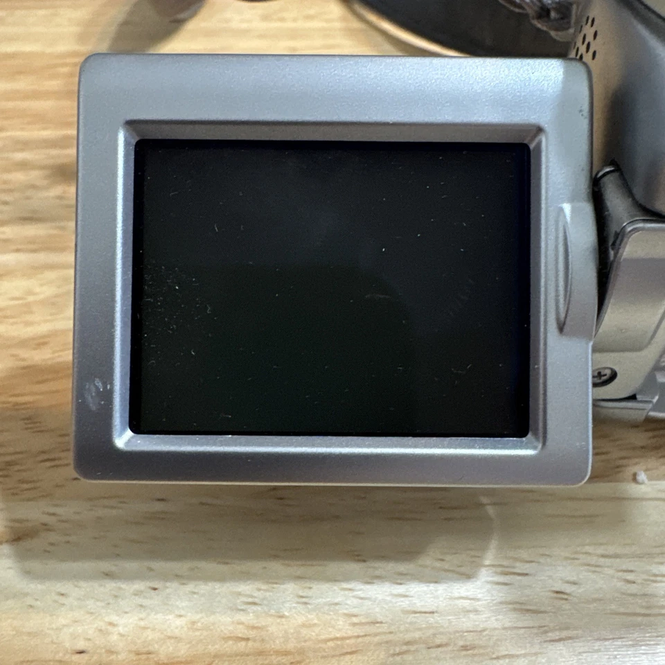 Canon PowerShot S2 IS 5.0 MP Digital Camera 12x Optical Zoom (parts or repair) - Image 4 of 4