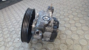 Lenkgetriebepumpe / Servopumpe Mazda 323 S 1.5 BA 12 Monate Garantie